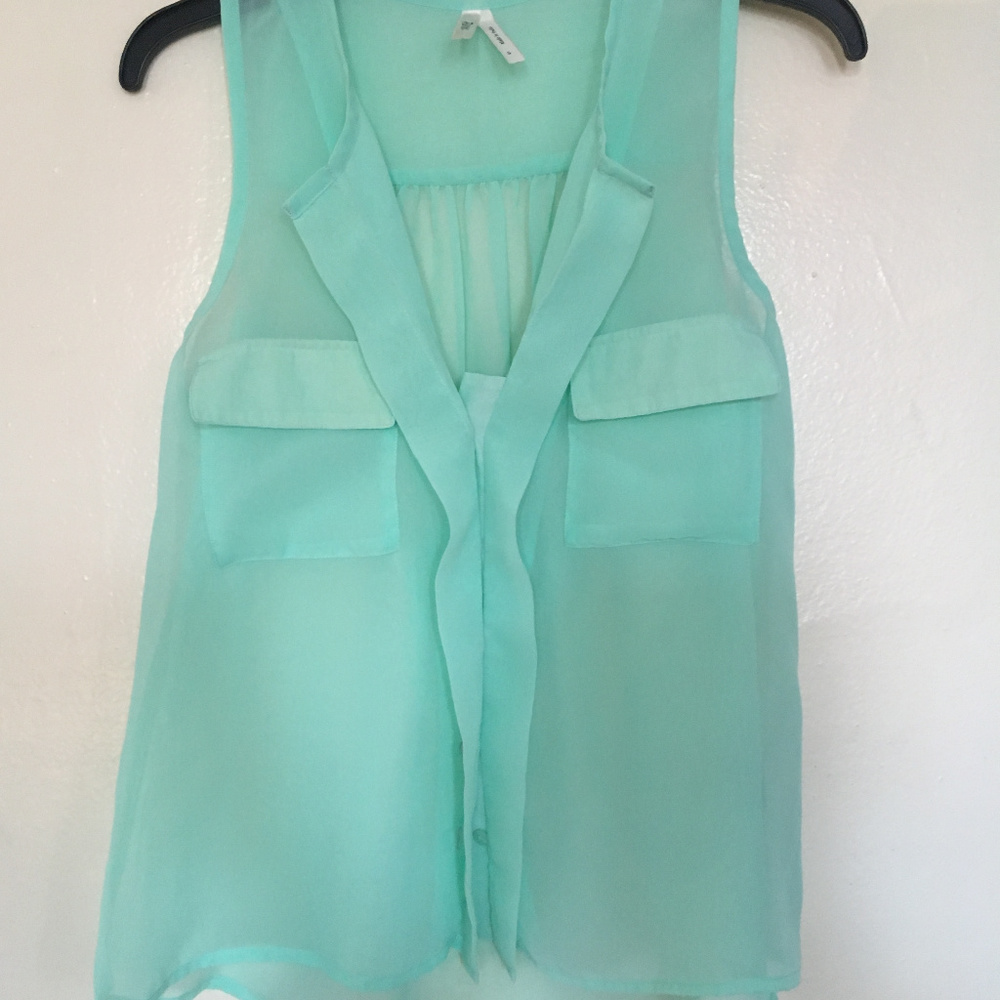 Mint green top